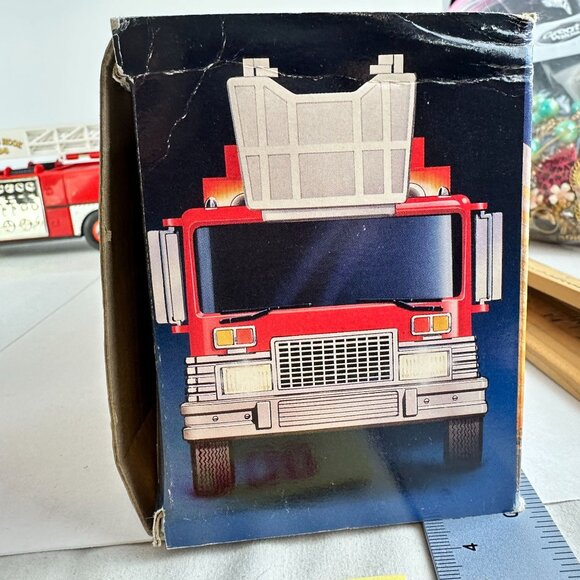Sunoco Areal Tower 13" Fire Truck Lights & Sound 1995 Model - Picture 4 of 8
